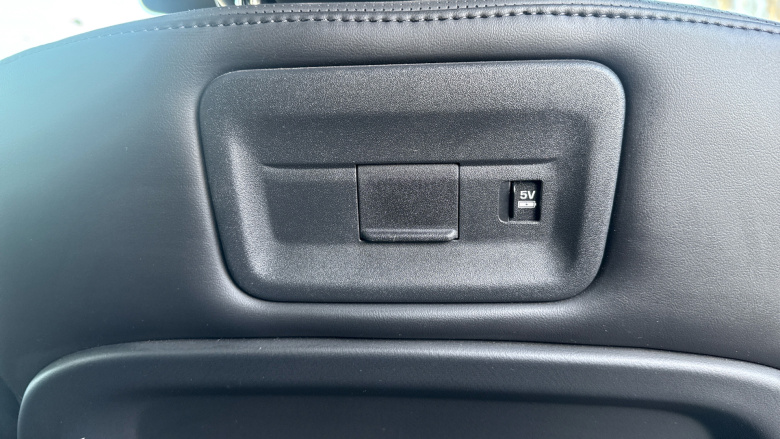 Land Rover Discovery 3.0 D300 Metropolitan Edition 5dr Auto Diesel Station Wagon